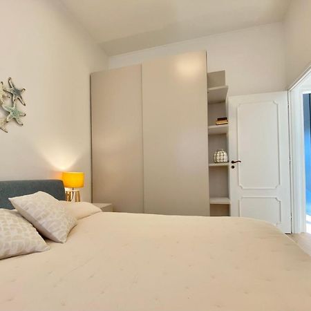 Casaviva-Stylish Trilo With Ac-Shared Pool-Parking Apartment Genoa Bagian luar foto